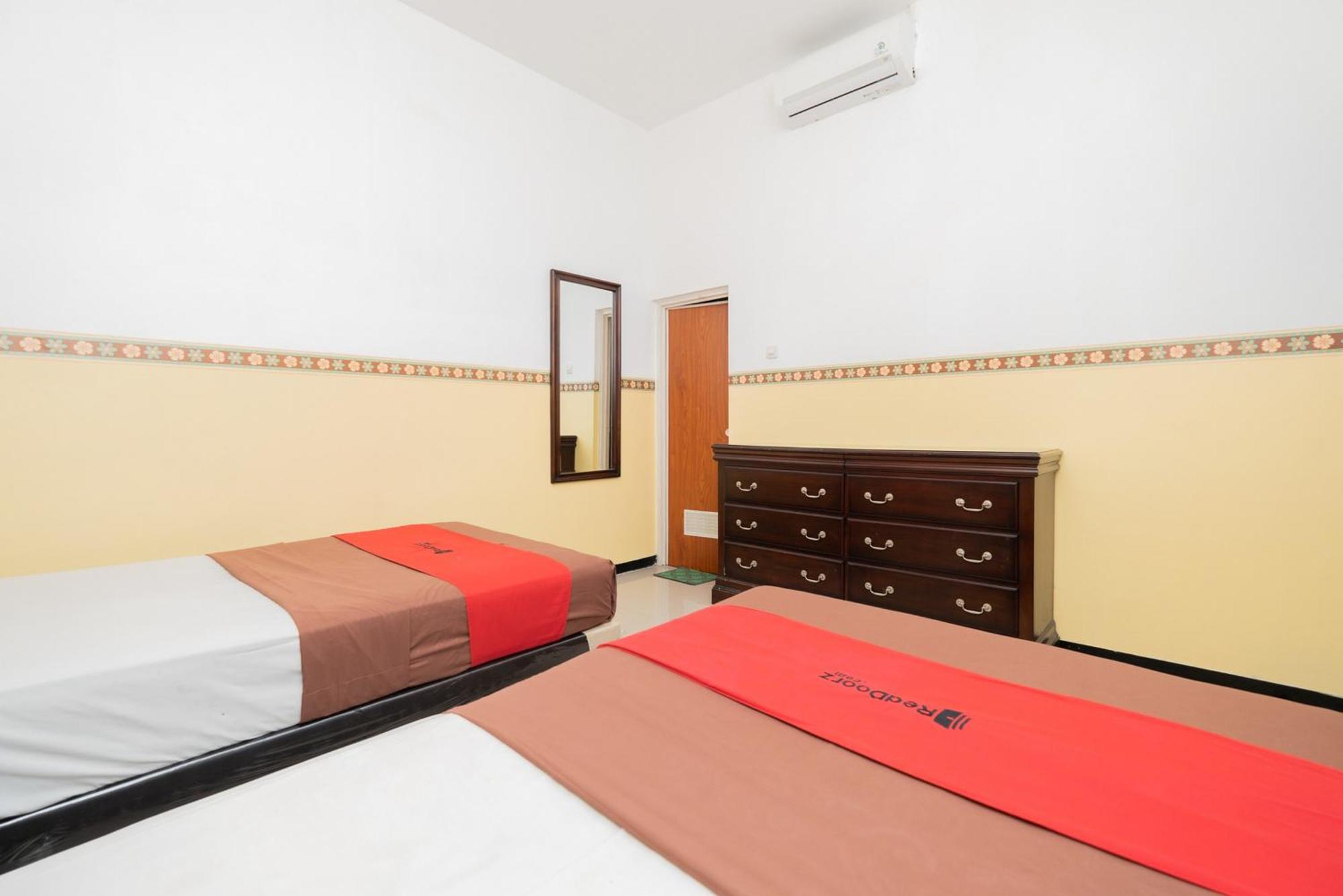 Reddoorz Near Taman Krida Budaya Malang