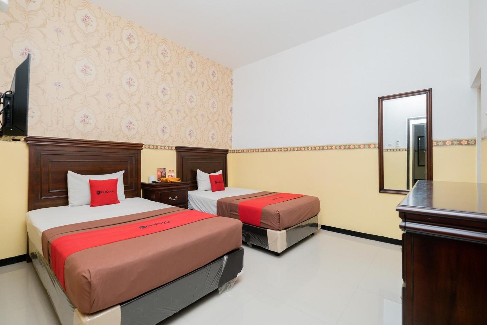 Reddoorz Near Taman Krida Budaya 2* Malang